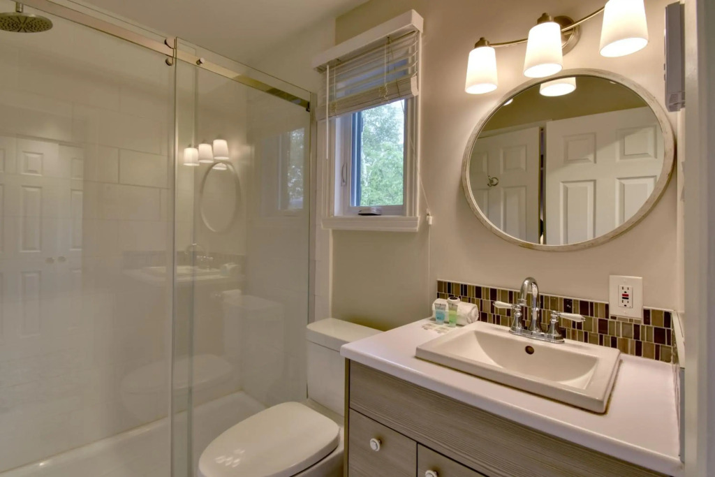 Stunning Condo - View on Lake Tremblant & Mountain