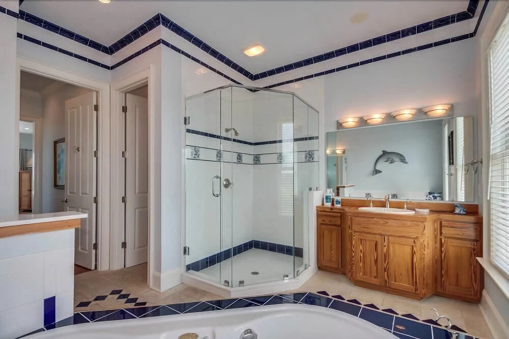 Blue Dolphin 6 Bedroom Home