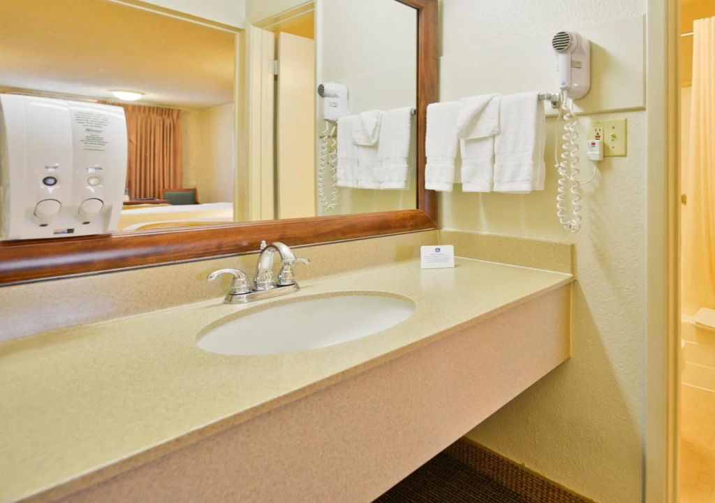 Extend-a-Suites - Phoenix Airport