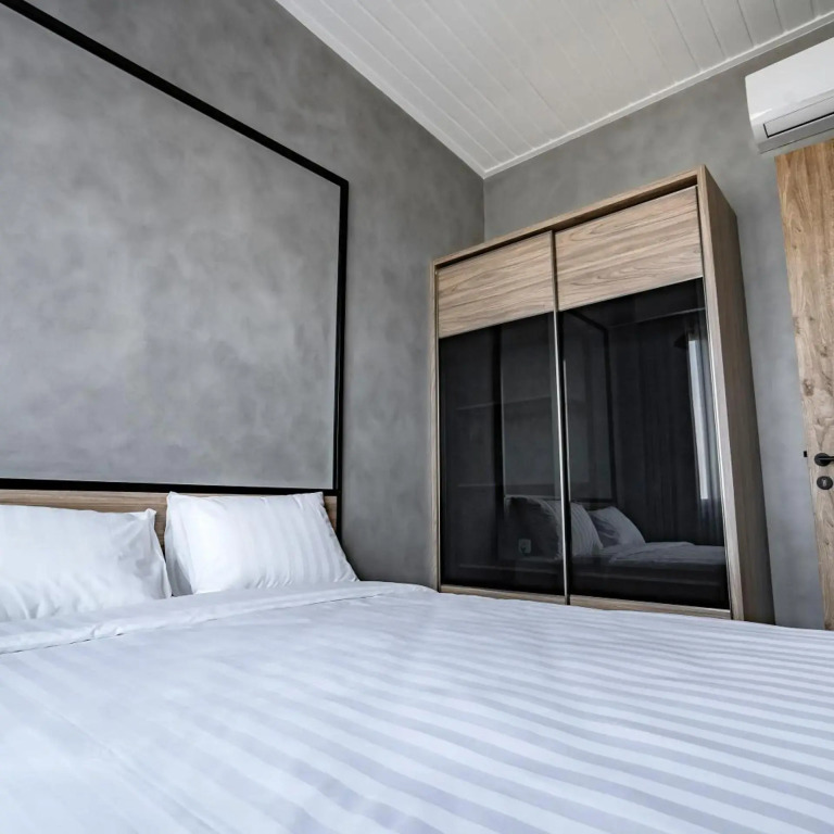 LOA Living Solo Baru