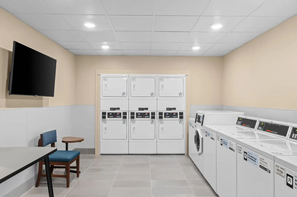 Everhome Suites Bowling Green by Choice Hotels