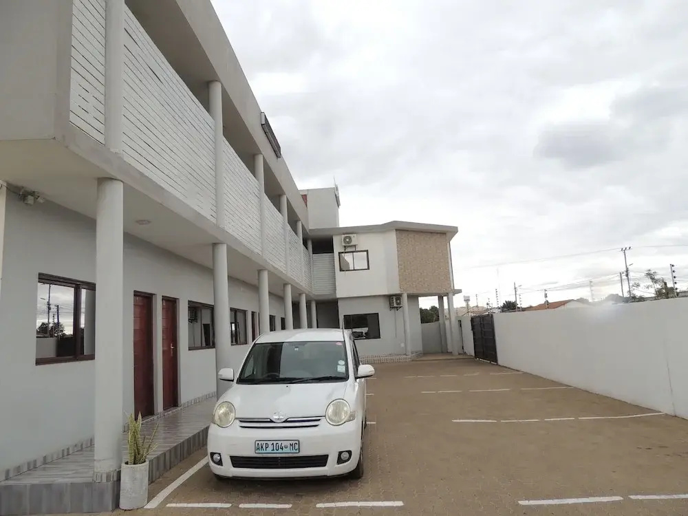 4040 Accomodation