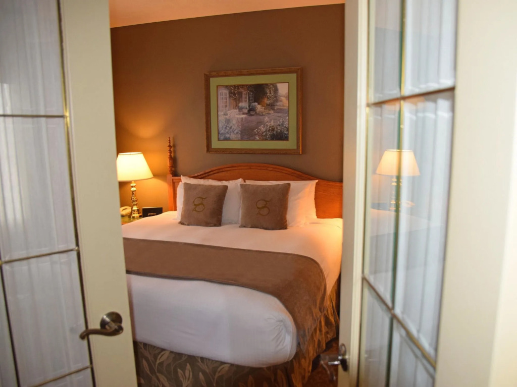 Stone Gate Inn