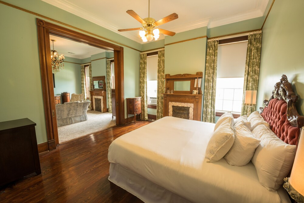 Mosheim Mansion