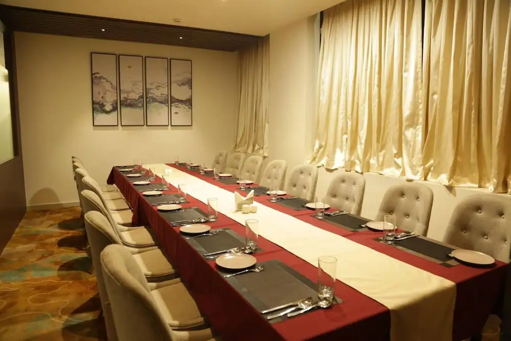 Vybrant Hotels