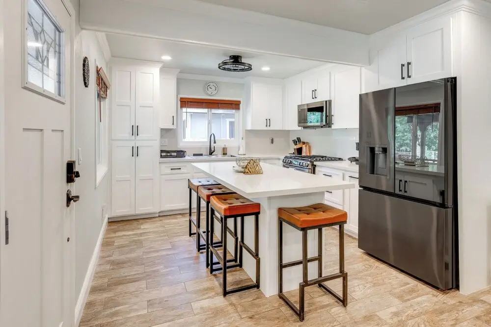 Near Slopes & Shores: Pet-friendly Sugarloaf Gem
