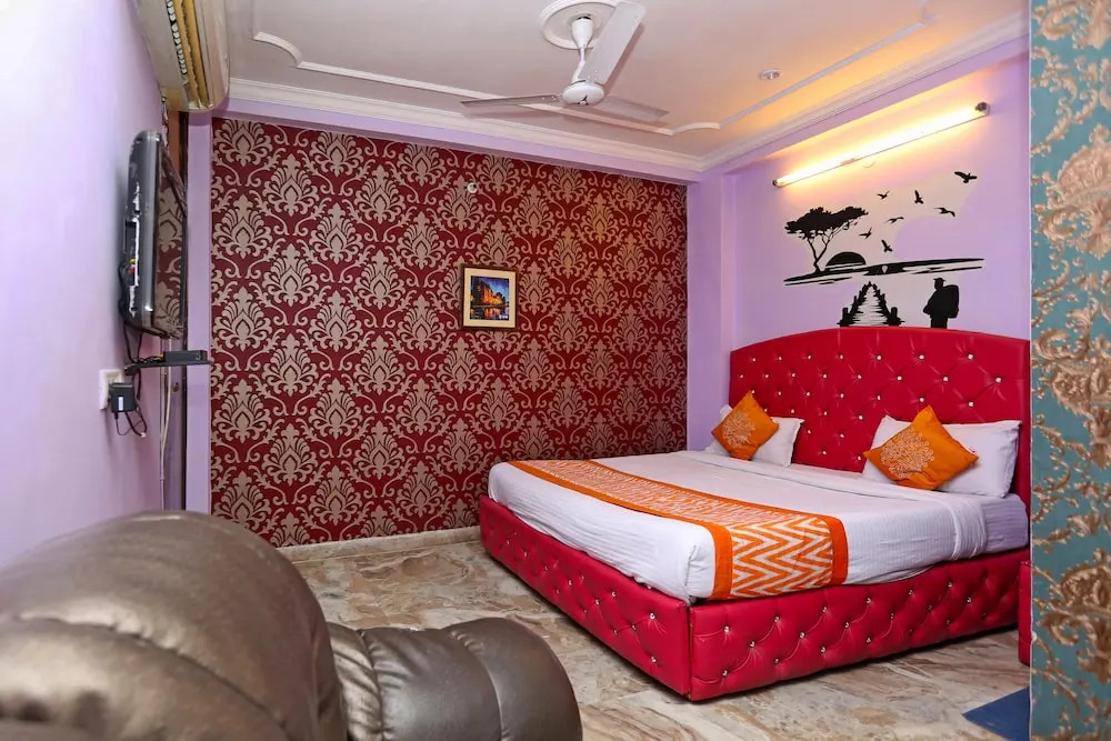 OYO 8969 Hotel Eagle Eye