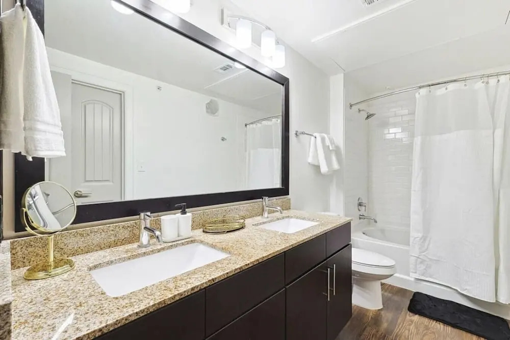 Luxurious 2b2b Near Toyota HQ, The Star, Legacy West