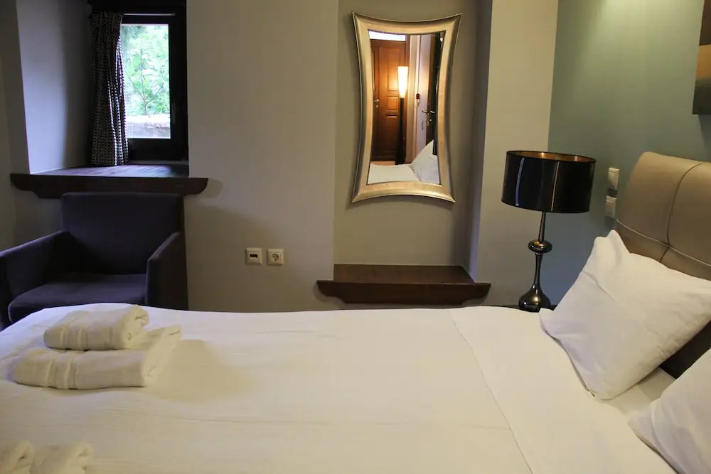 Tsarbou Guesthouse