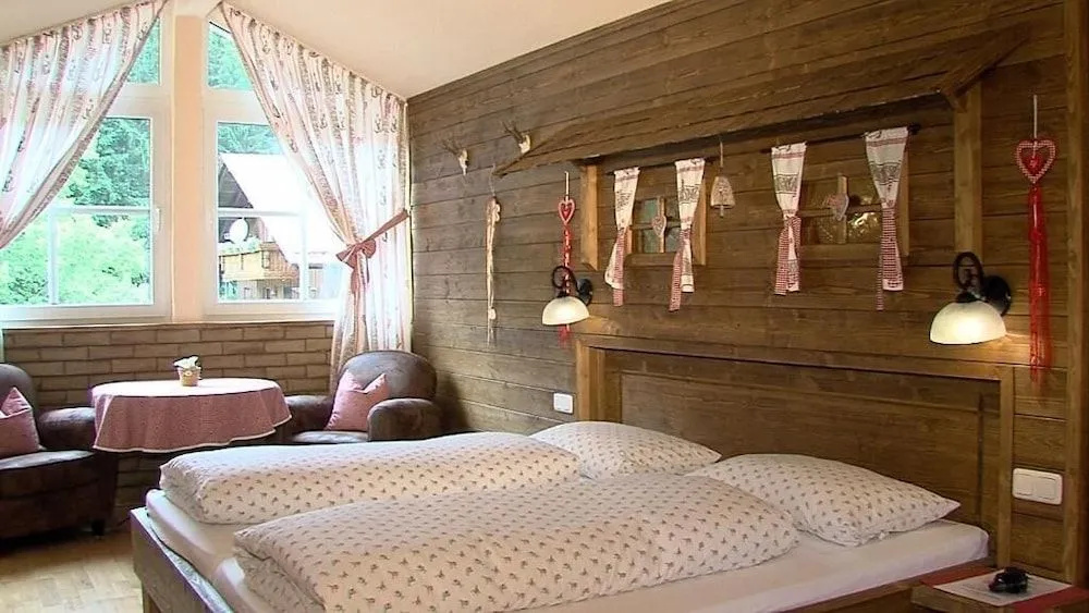 Landgasthof zum Hirschenstein, Pension Garni