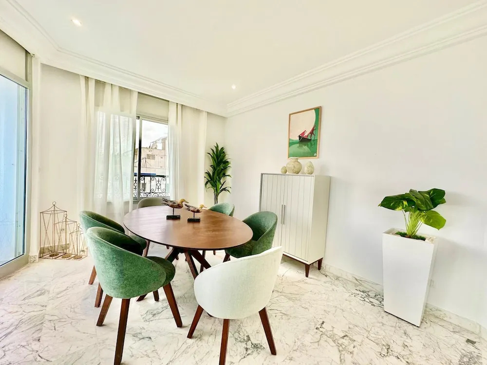 The Lake View Spacious With Amazing Terrace