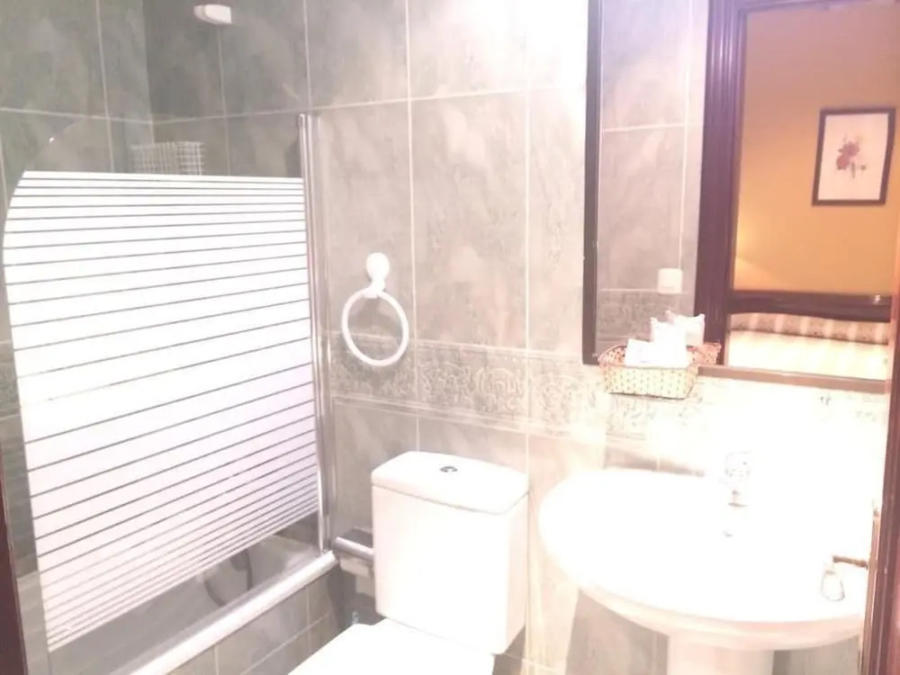 Hotel Nueva Allandesa