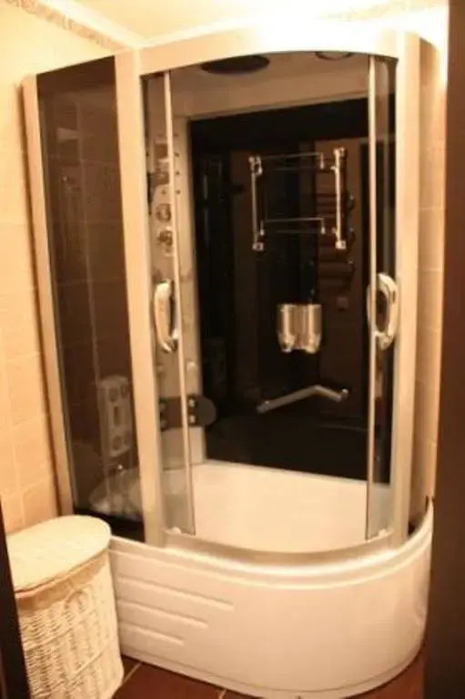 Apartment on Nauki Avenue 102