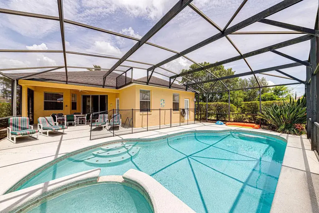 Gorgeous 4 Bedroom, Disney And South Facing Pool, Davenport, US