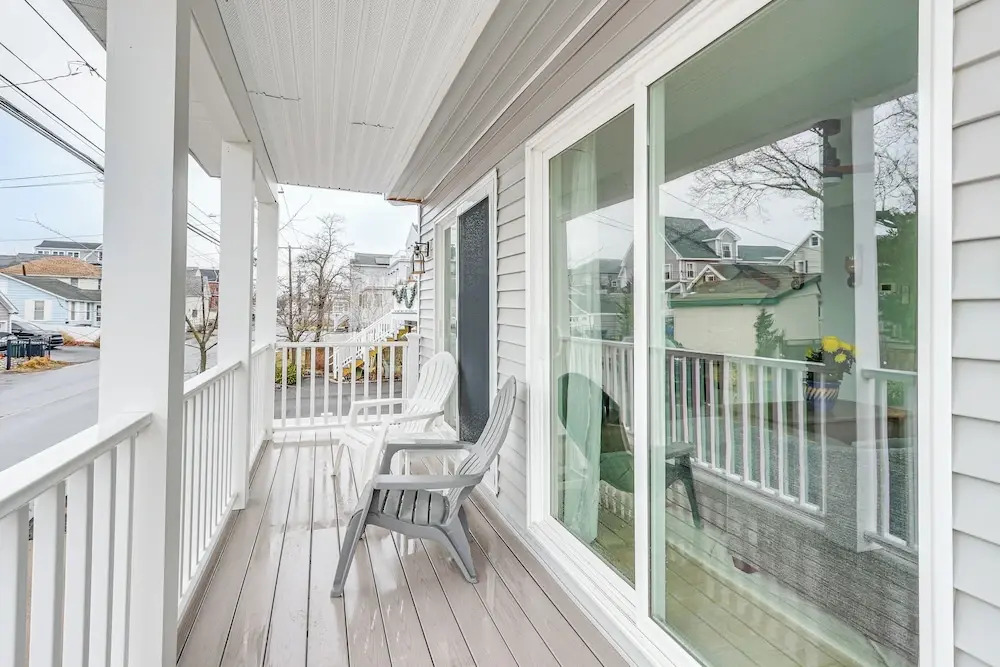Bright Milford Beach House w/ Outdoor Shower