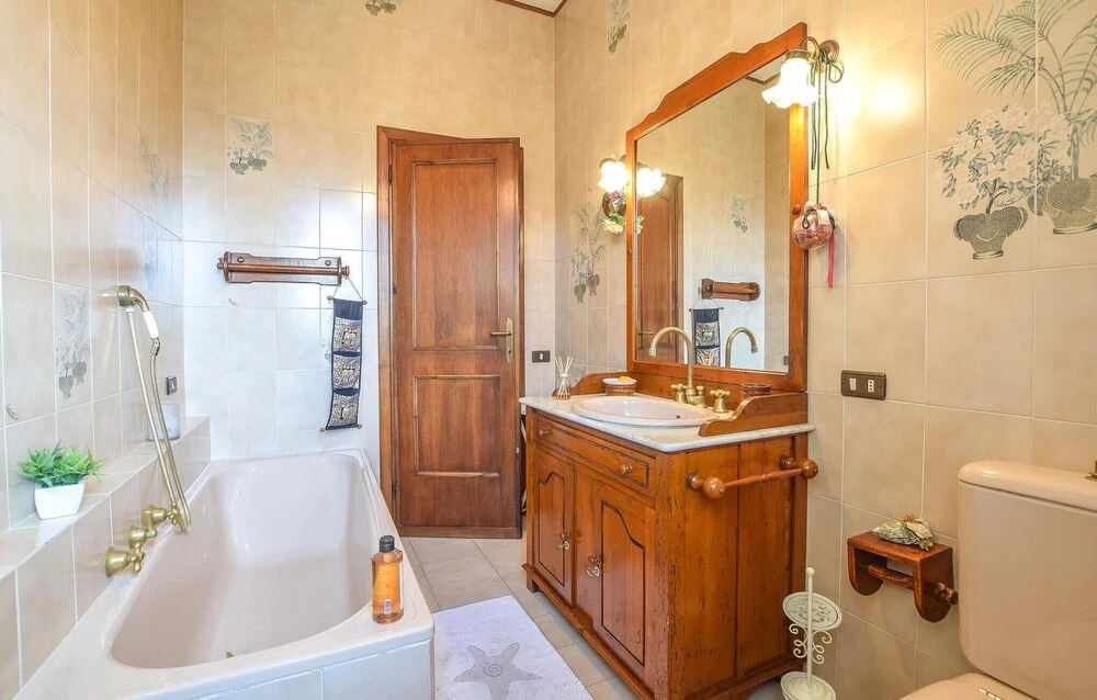 Amazing Home in Camaiore With 3 Bedrooms