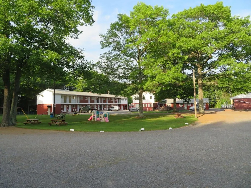 Red Ranch Inn