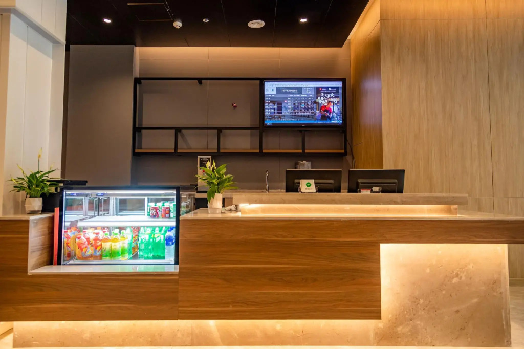 Hanting Express Shiyan Tianjin Road Branch