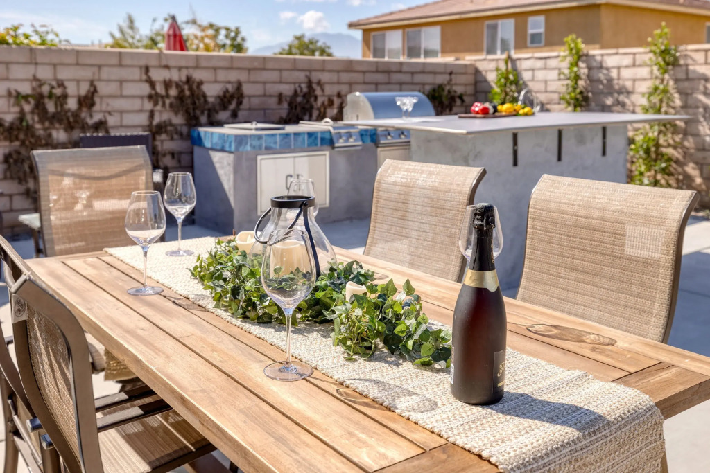 Gated Terra Lago Escape With Private Pool, Hot Tub, Outdoor Kitchen and Lounge