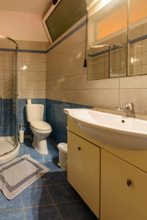 Kyparissia Garden Retreat - Cosy Master Suite