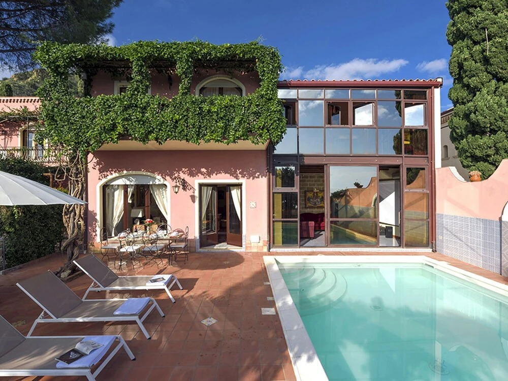 Villa With sea View and Private Pool Very Near to the Center of Taormina