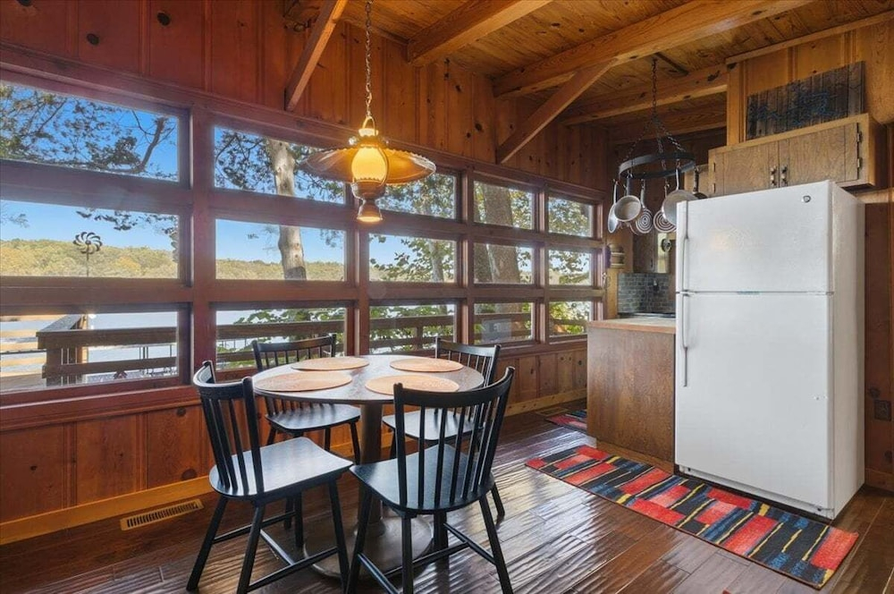 Lakefront Home w/ Private Dock, Boat Slip, Firepit & Sunset Views at MM5