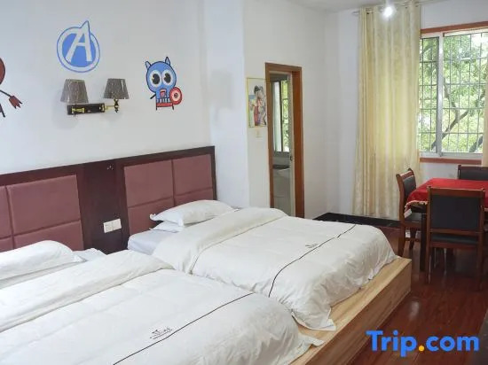 OYO Changde These Years Themed Hotel (Wenli College)