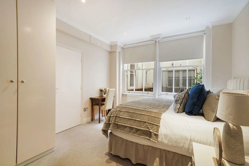 Hertford Flat 1