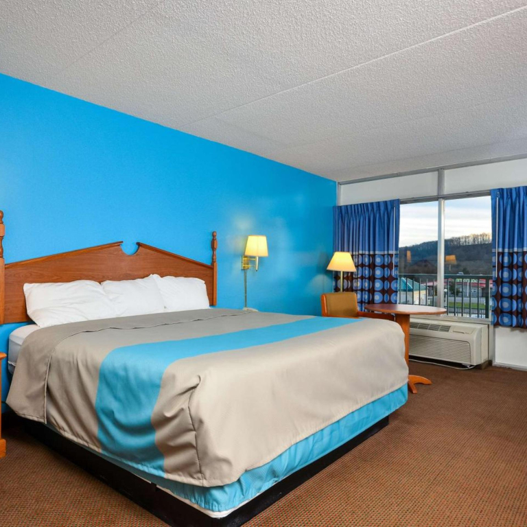 Motel 6 Pulaski, TN