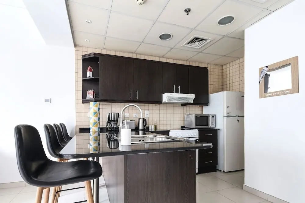 Minutes From JBR Beach! Beautiful 1BR in Marina!