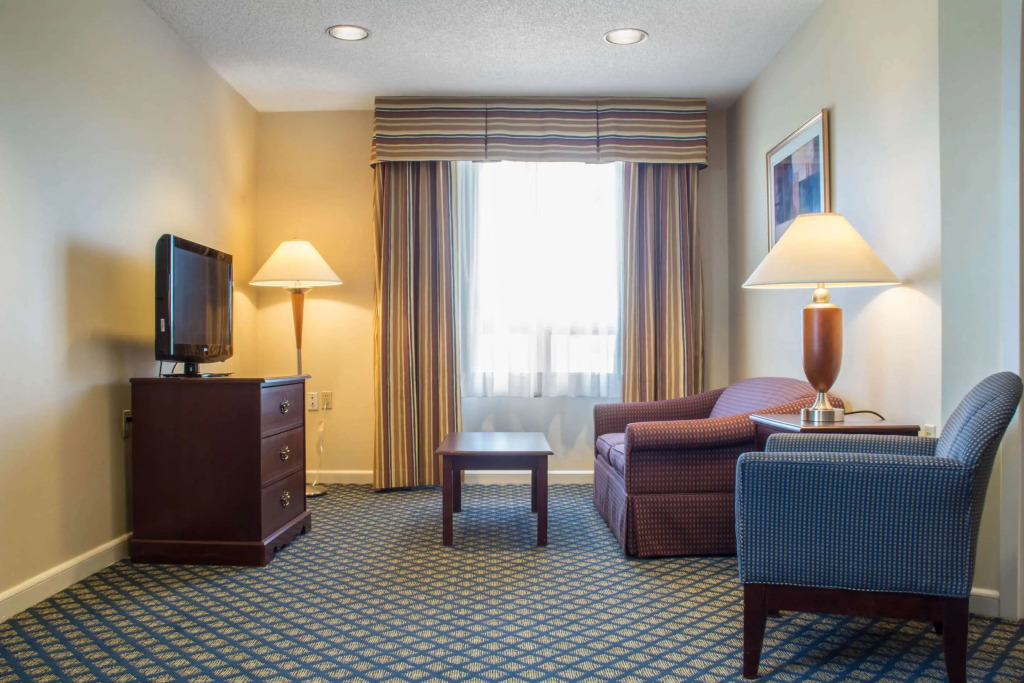 Comfort Inn & Suites