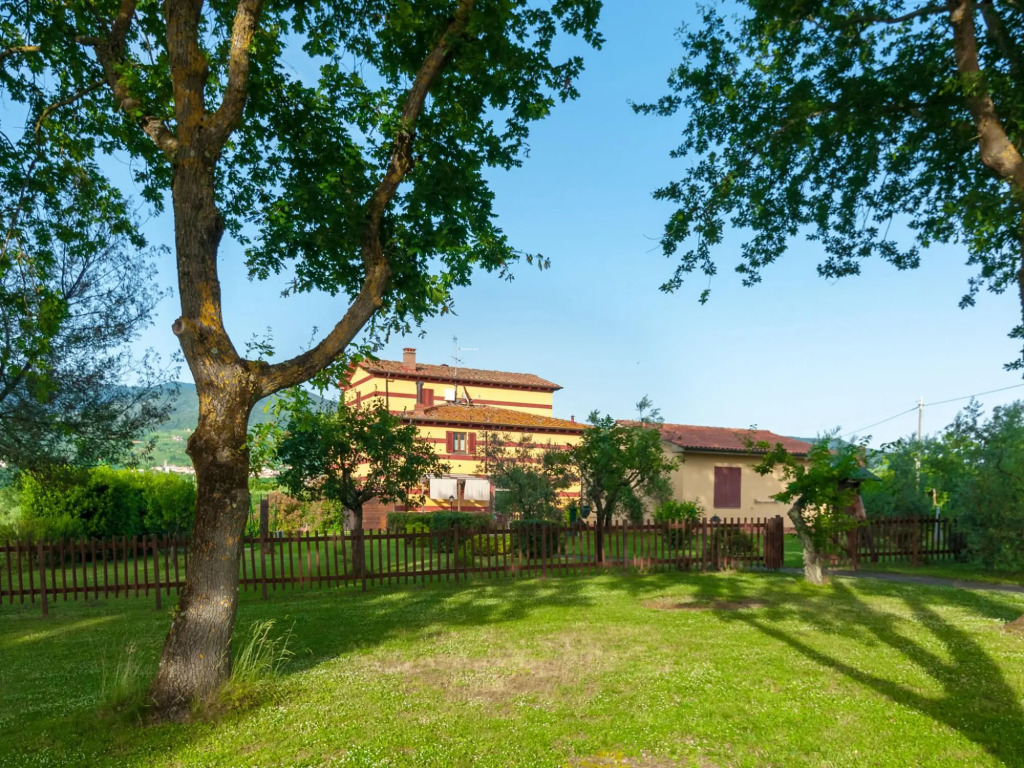 Welcoming Mansion with Swimming Pool inTuscany