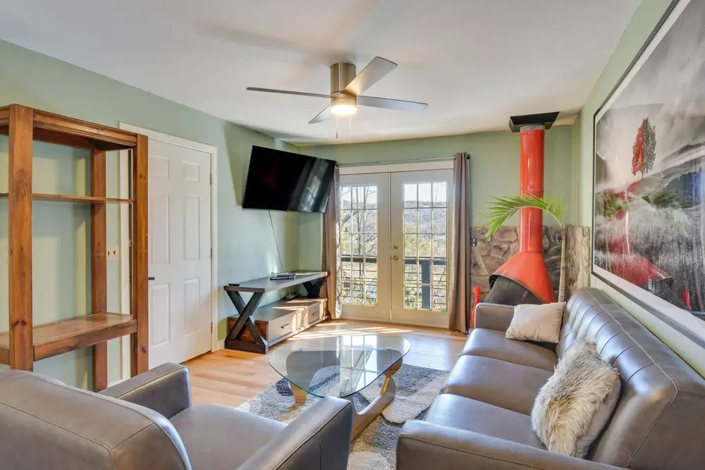 Hike, Golf & Relax: Pet-friendly Apt in Dillard