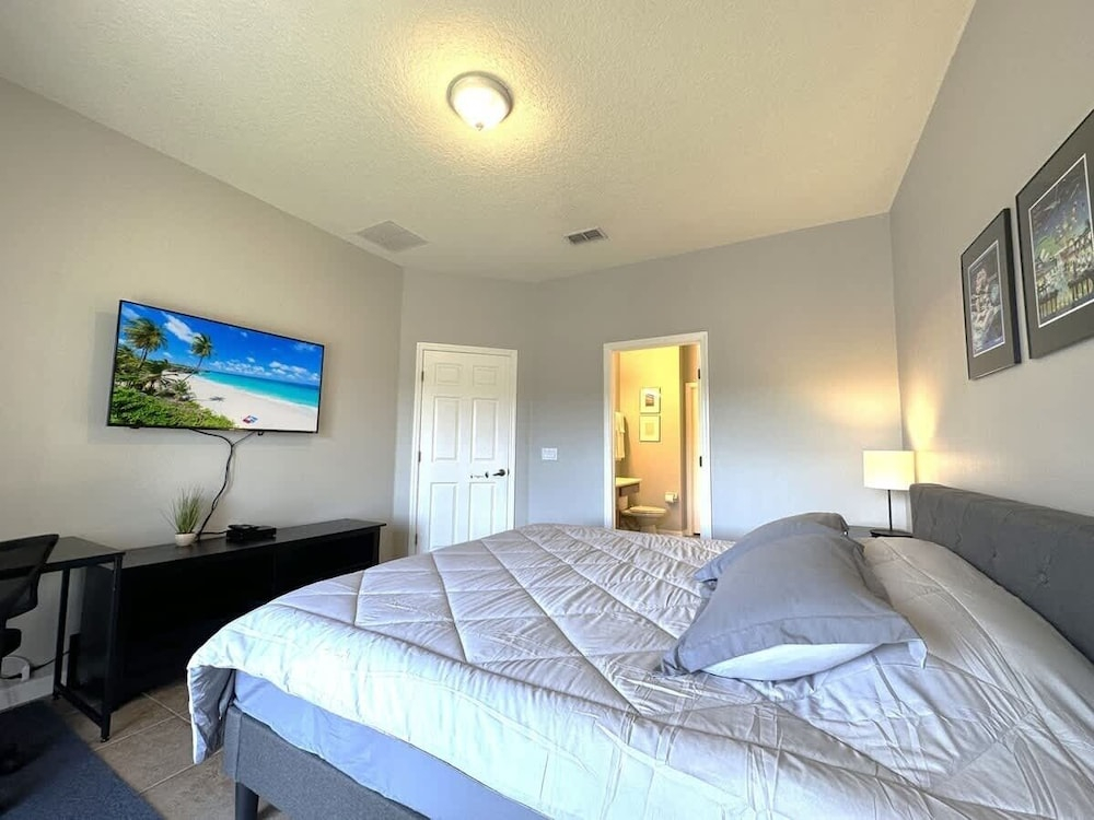 Very Near Disney 3 Bd Condo Walmart 1 Min Away 3 Bedroom Townhouse