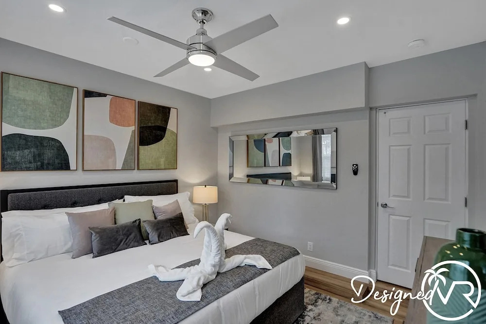8BR Family Resort with Pool & Playground