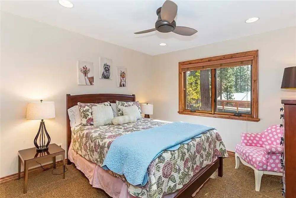 Setting Featuring Filtered Lakeviews 4 Br home by RedAwning