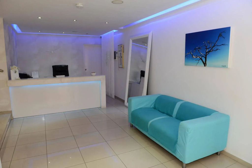 Les Palmiers Beach Boutique Hotel & Luxury Apartments