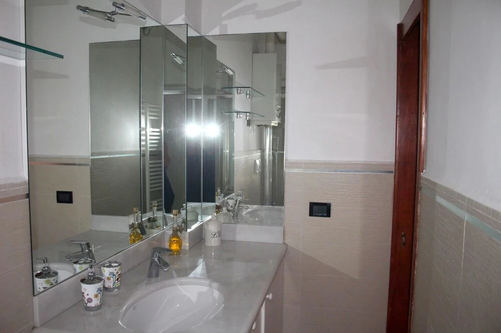 Apartment With 2 Bedrooms in La Spezia, With Terrace and Wifi - 12 km