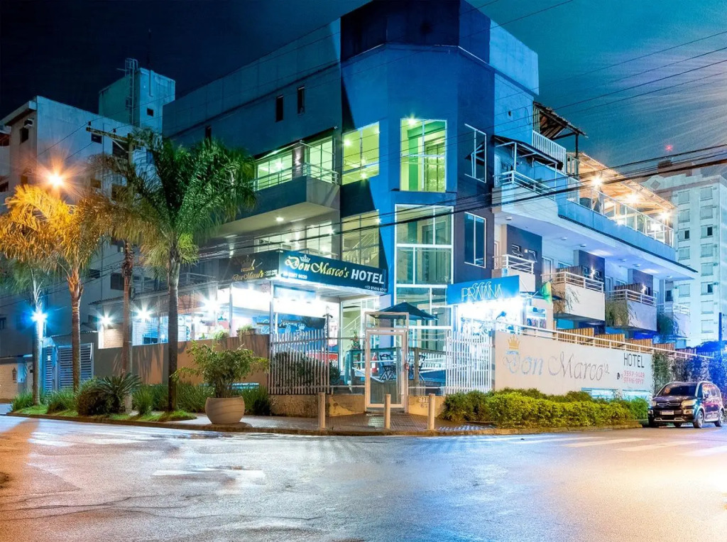 Don Marcos Hotel com Restaurante e Pizzaria