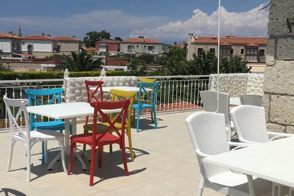Loca Alacati Butik Otel