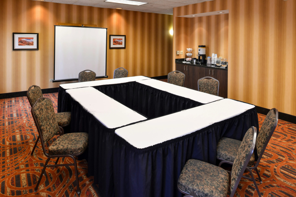 Hampton Inn Chicago-Carol Stream