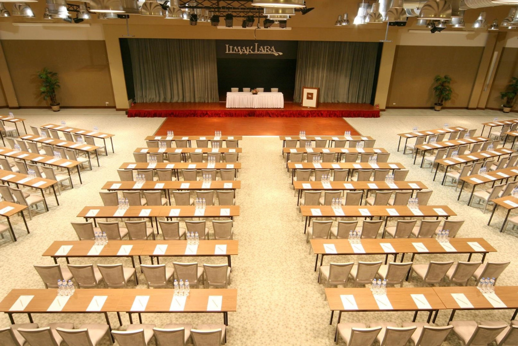 Limak Lara Deluxe Hotel & Resort Antalya