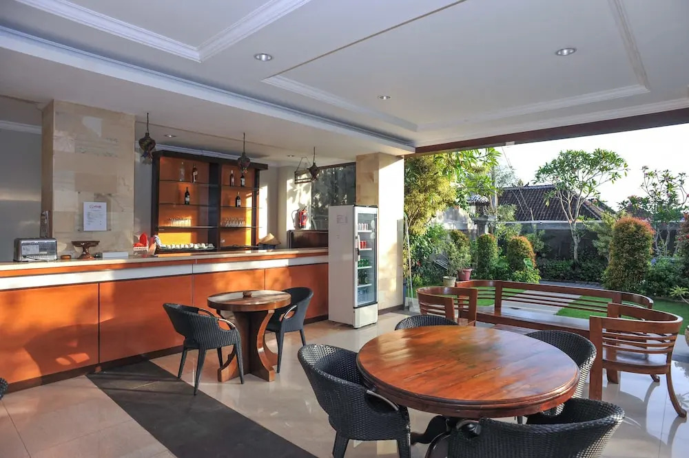 Airy Kuta Utara Pantai Batu Bolong 56 Canggu Bali