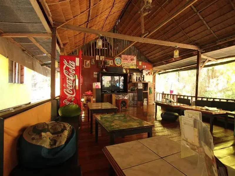 Nita Raft House