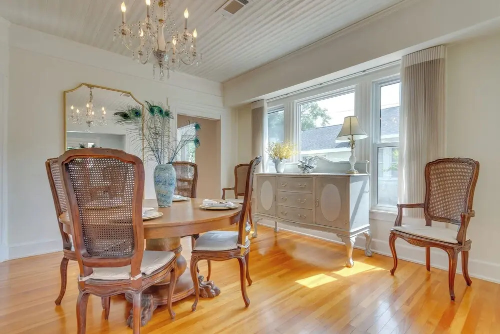 Pensacola Paradise: Furnished Deck & Gas Grill!