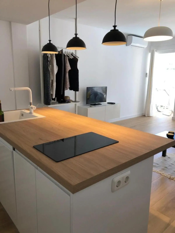 Holiday Studio by Meatina