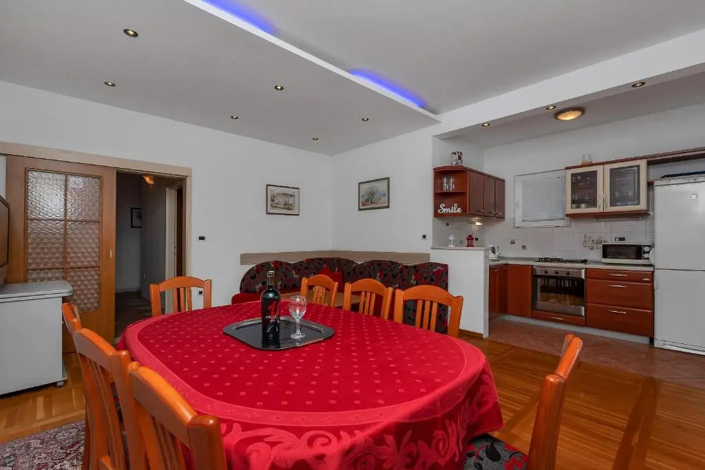 Apartments Roza