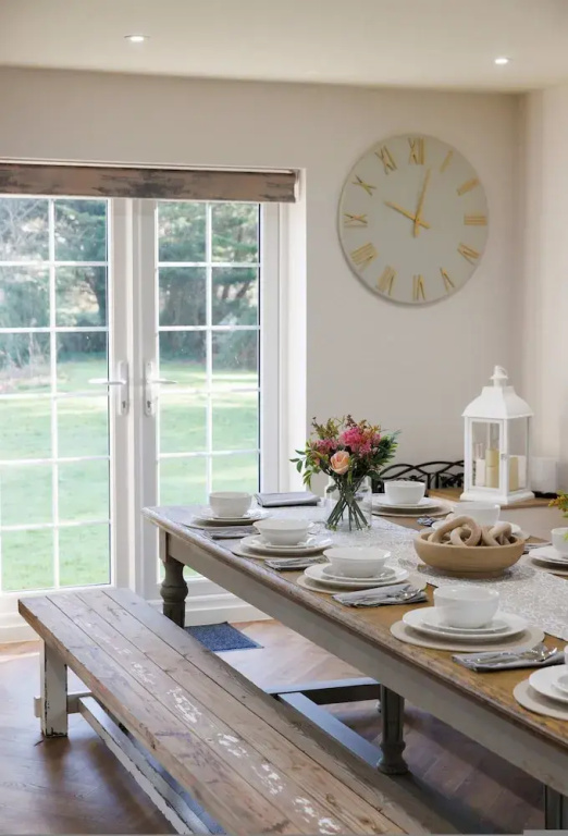 Beautiful 4-bed Close to South Downs Goodwood