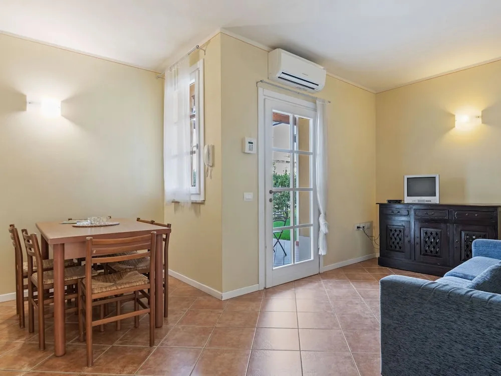 Stylish Holiday Home 3 Km From Lake Garda & Romantica Beach