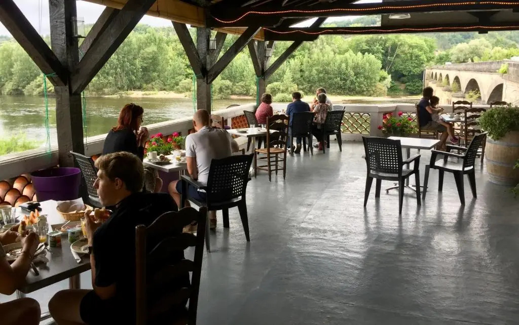Brasseurs Du Pont - Microbrasserie avec chambres